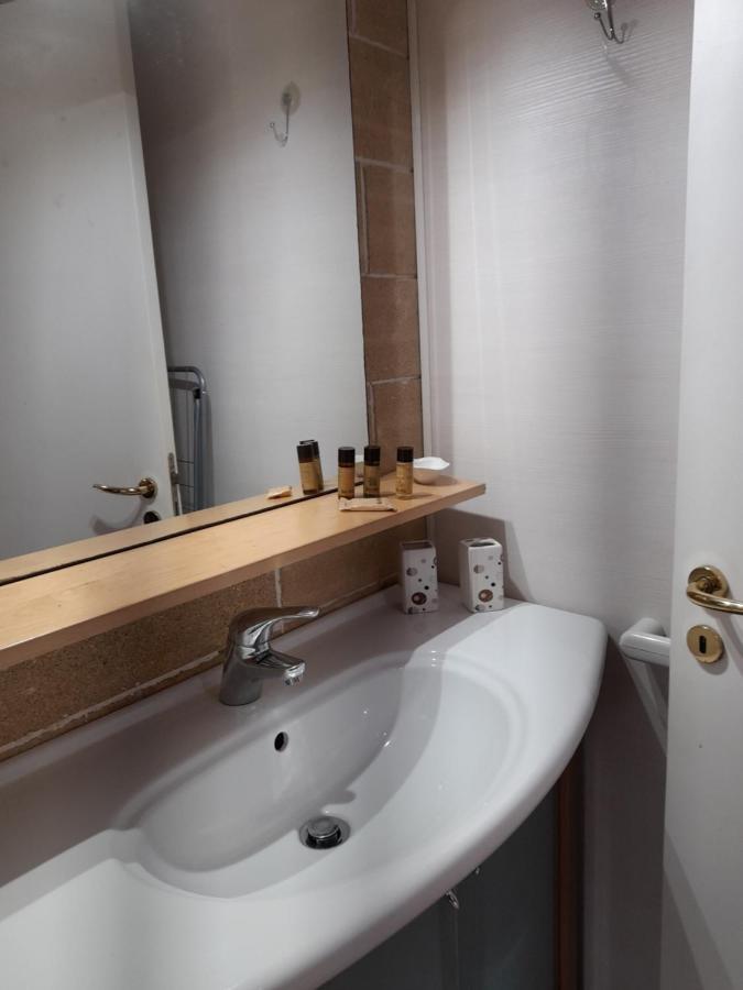 La Casa Del Sole Apartment Бари Екстериор снимка